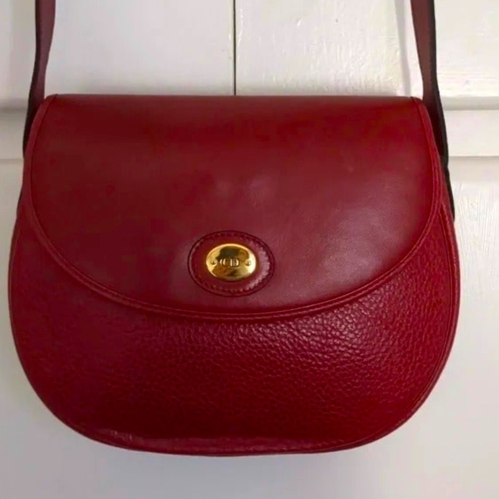 Christian Dior crossbody red bag. leather Saddle. Excellent condition!